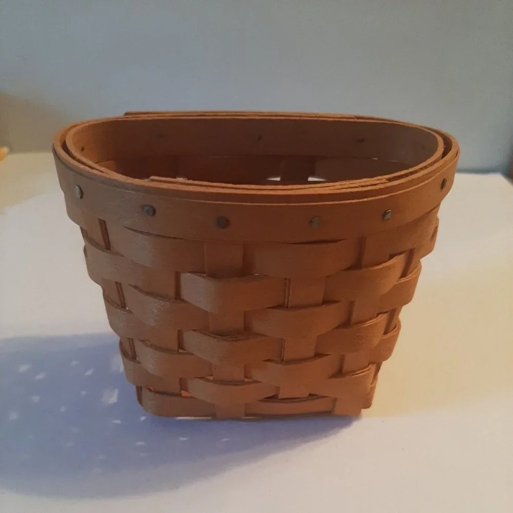 Longaberger Small Wall Pocket Basket 1999? Handwoven 3.5 Inches tall